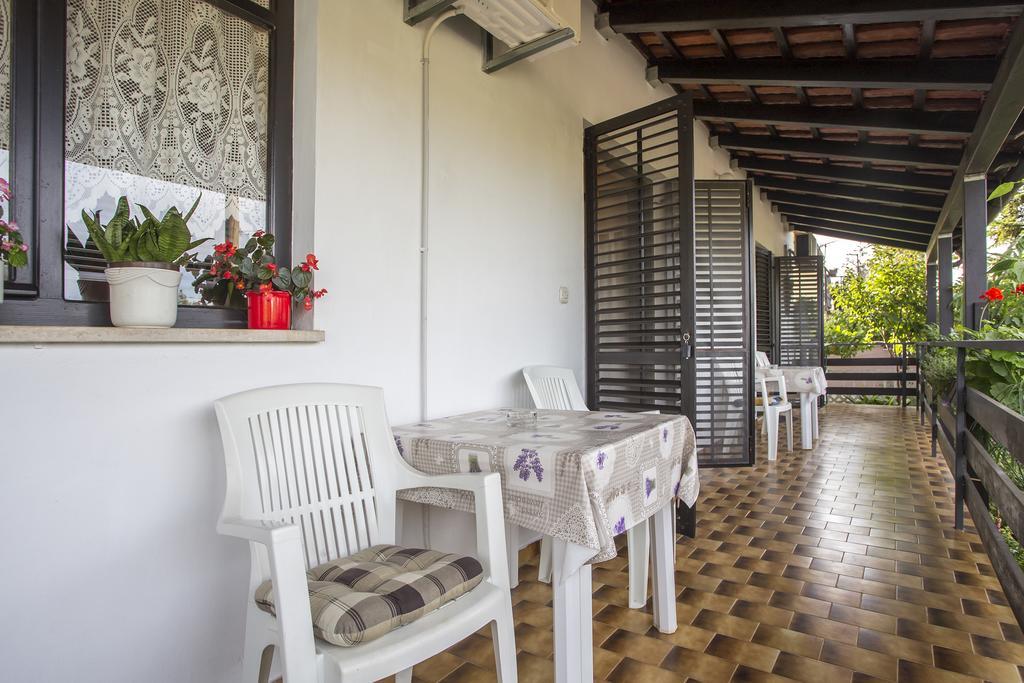 Guest House Nada 392 Pula Exterior photo